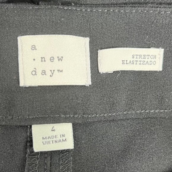 A New Day Cropped Dress Pants Womens Size 4 Black Straight Leg - Picture 6 of 8